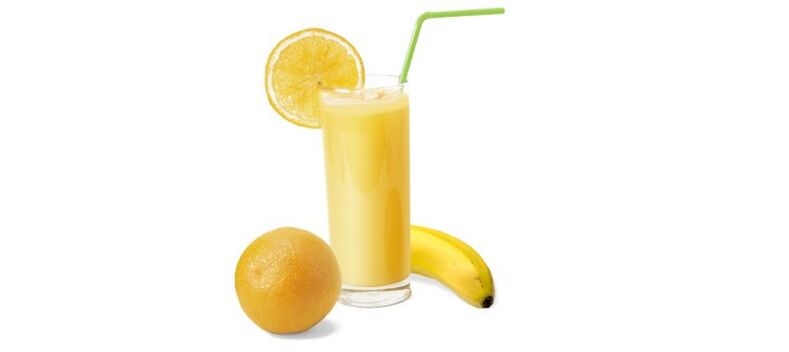 Smoothie with bananas and oranges for a drinkable diet