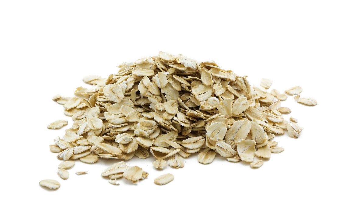 Oatmeal is an ideal breakfast for those who want to lose weight. 